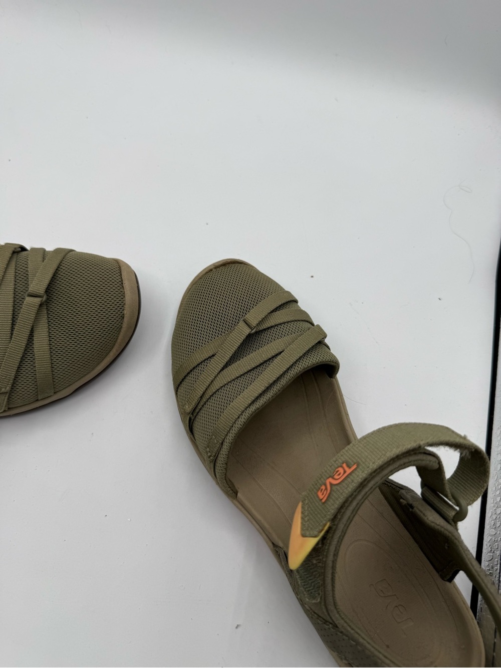 Teva Tirra Closed Toe Sport Sandals Women’s Size 7 Beige Ankle Strap Outdoor. - Picture 4 of 5